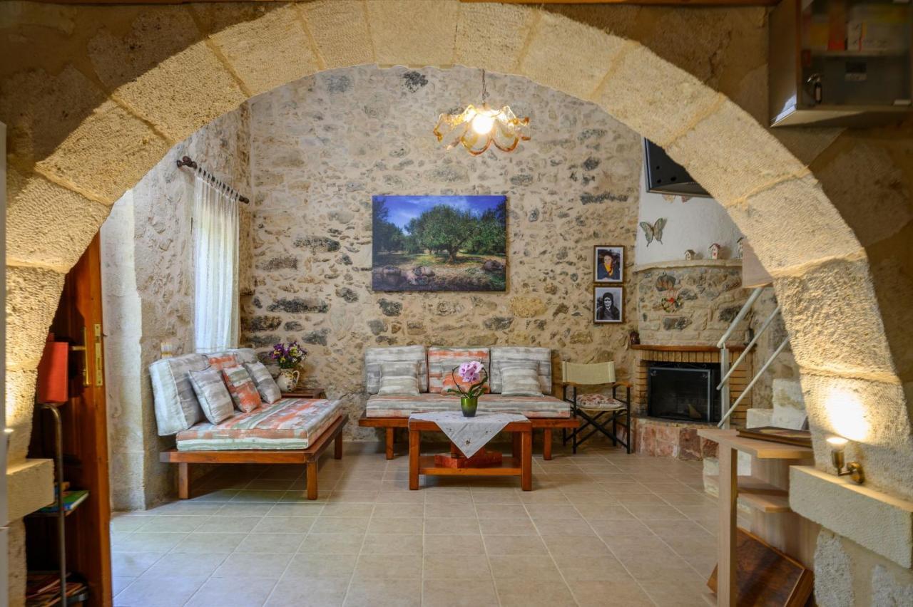 Pagonas Traditional House Mourion  Exterior photo
